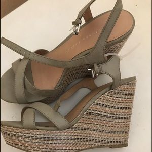 NWOT Lauren Conrad sandals
